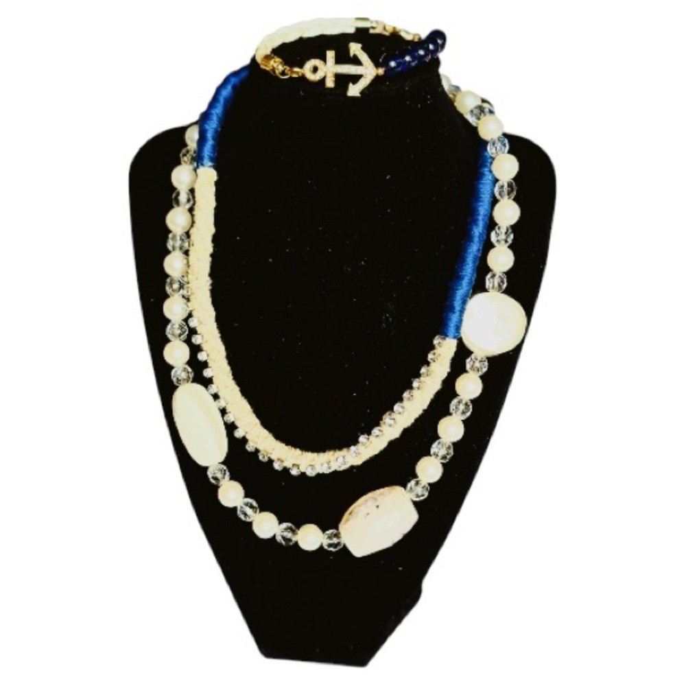 Elegant Blue and Gold Necklace Set